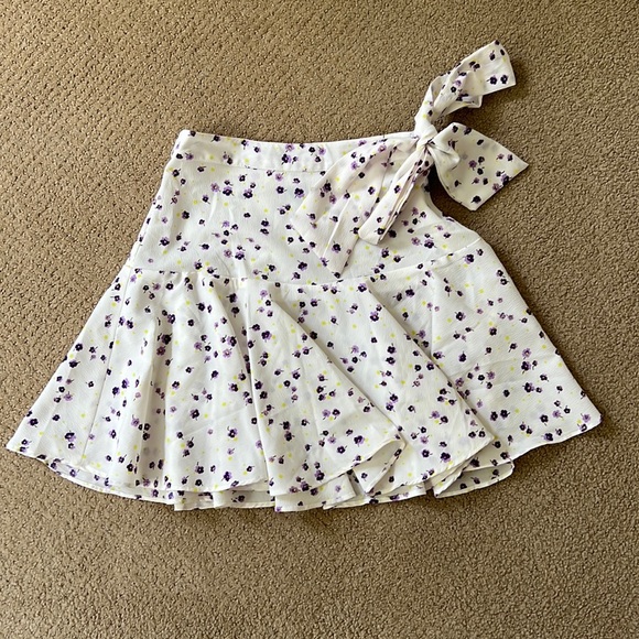 Topshop Floral Skirt with Bow - Picture 1 of 4